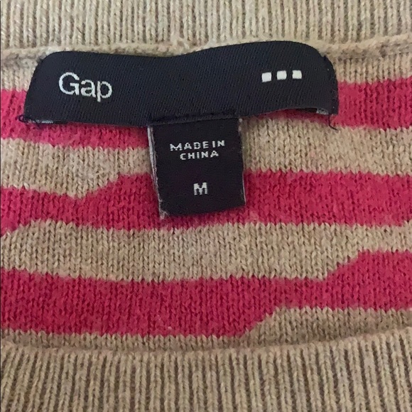 Pink and Tan GAP sweater. - Picture 4 of 5